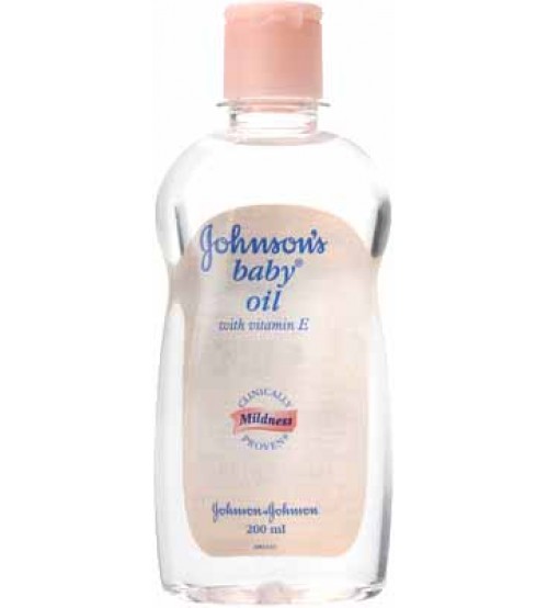 Johnsons Baby Oil with Vitamin E
